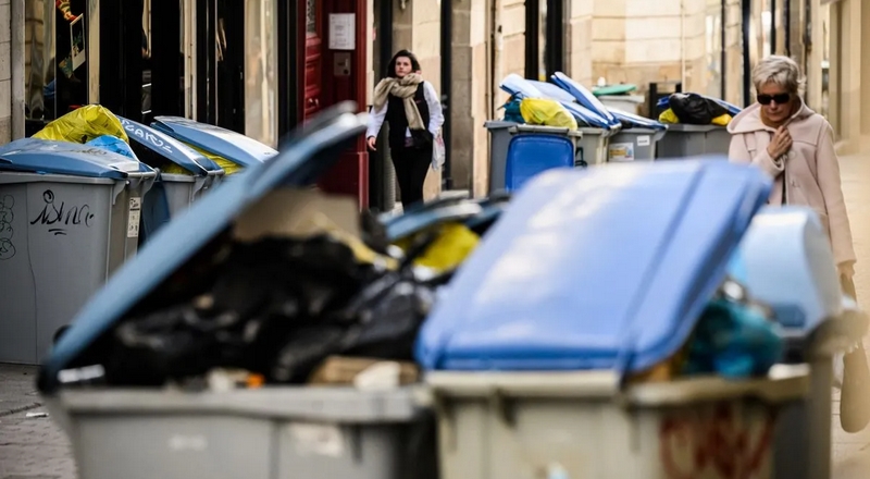 Sur la grève des éboueurs dans la métropole de Nantes