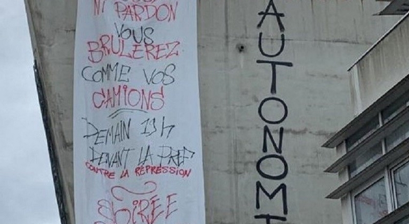 Sur la banderole anti-Gendarmerie à l’Université