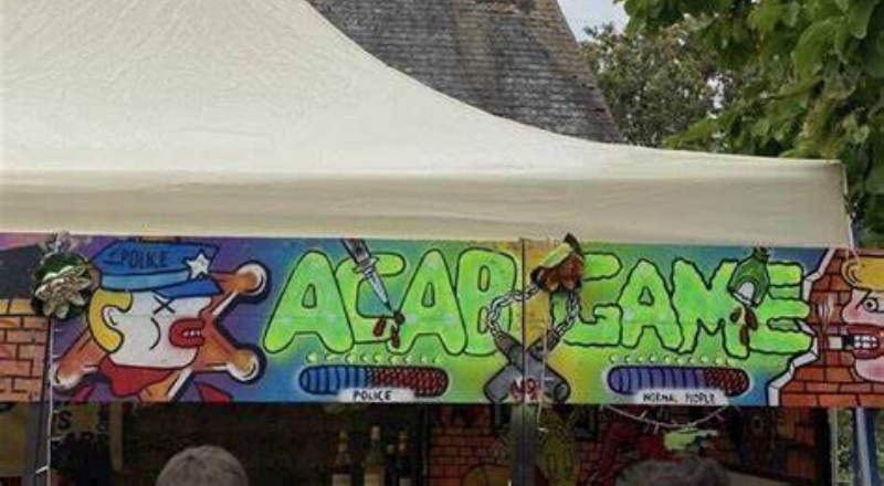 Fresque anti-Police : Seassau doit démissionner